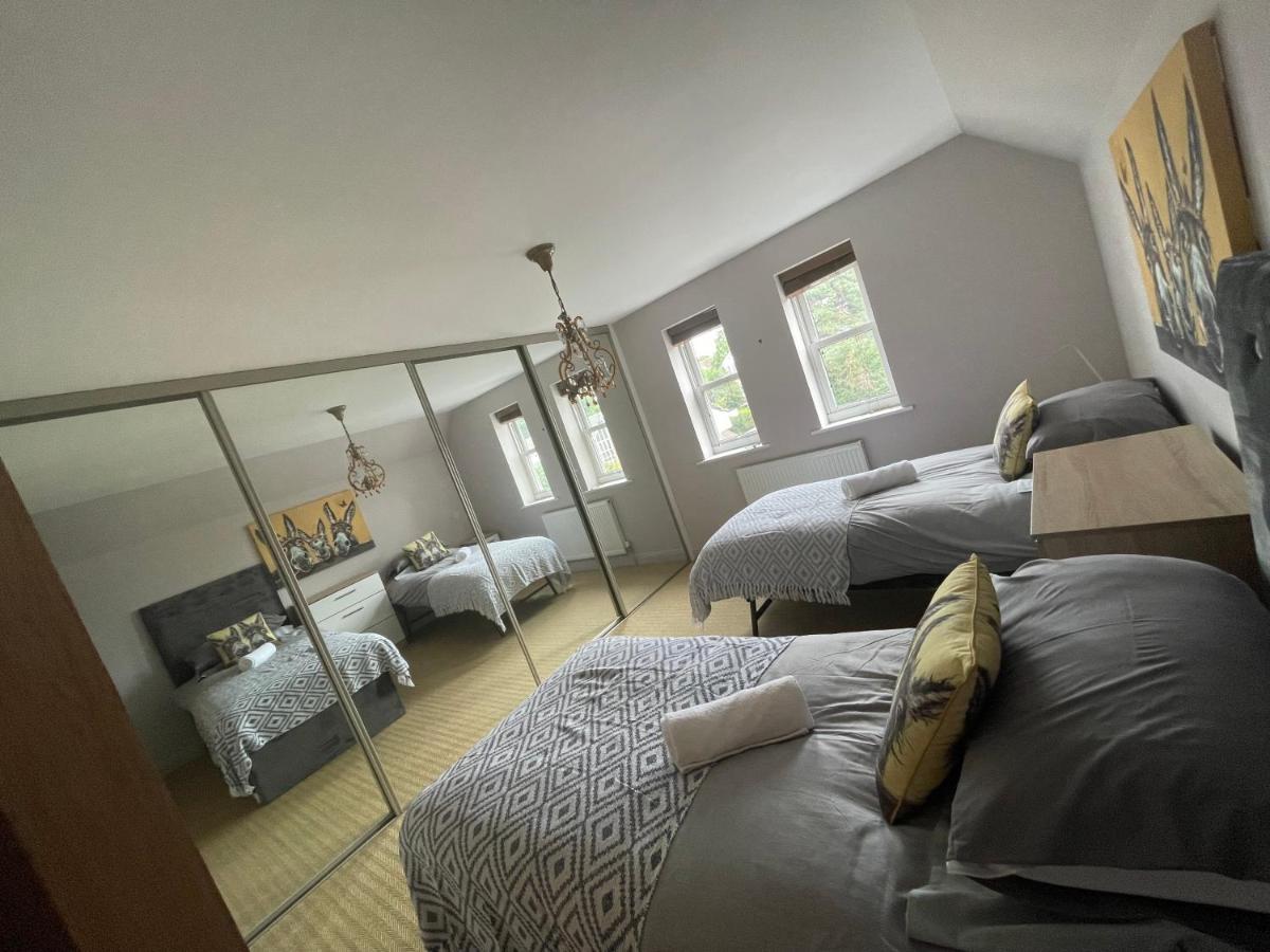 Entire Seaside Luxury Home With On Site Parking! Poole Zewnętrze zdjęcie